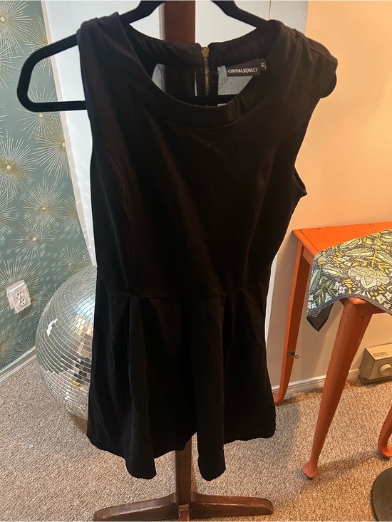 Cynthia Rowley Dresses & Skirts - Cynthia Rowley Black Dress with Gold Zip Detail